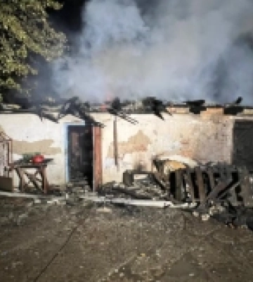 У Рівненському районі згорів хлів