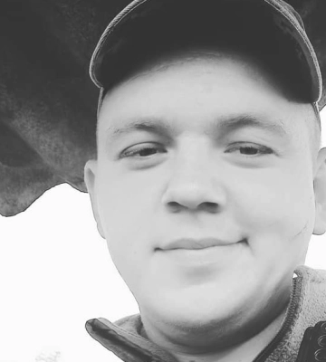 Просять гідно зустріти: громада на Волині завтра попрощається з Героєм