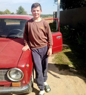 Восьмиклассник на заработанные деньги купил авто для ВСУ