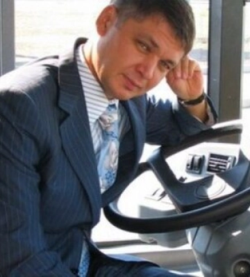 Заволодіння нерухомим майном Львівського автобусного заводу: повідомлено про підозру російському олігарху Чуркіну