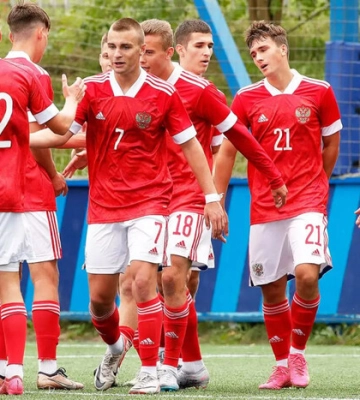 ФІФА дозволила російським командам U-17 змагатись у світовому футболі