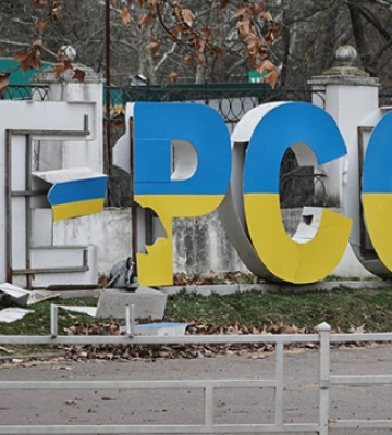 У Херсоні потужні вибухи - росіяни обстрілюють місто з лівого берега