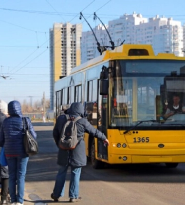 Київрада пояснила, як тепер оплатити проїзд у громадському транспорті