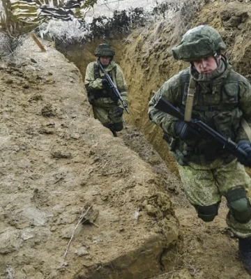 Роют окопы и ставят &quot;зубы дракона&quot;: партизаны побывали на позициях ВС РФ в Крыму (видео)