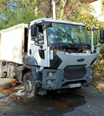 Загарбники обстріляли центр Херсона, двоє поранених