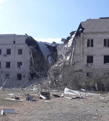 В Бериславе вследствие обстрела полностью уничтожен этаж в больнице, есть пострадавшие — ОВА