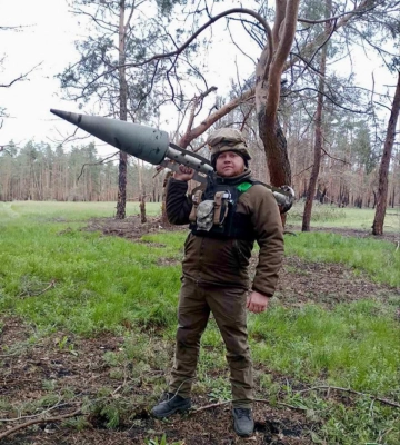 Не здав жодної позиції: воїн-лісівник з Волині отримав високу нагороду від Залужного