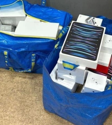 На Львівщині затримали контрабанду новинок від Apple