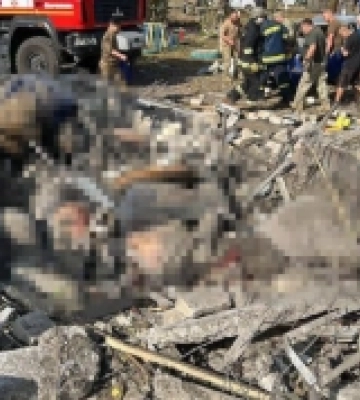 Росіяни обстріляли кафе та магазин на Харківщині: загинули 48 людей, у тому числі дитина
