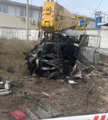 В Макарове на Киевщине взорвался автомобиль на противотанковой мине, пострадали 3 человека. ФОТО