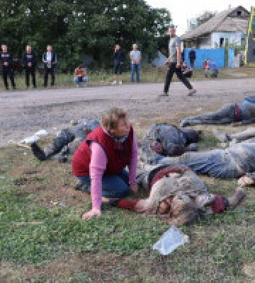 росіяни вдарили по кафе та магазину на Харківщині: загинули щонайменше 49 людей