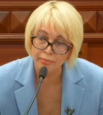 Департамент охорони здоров’я КМДА намагається приховати порушення порядку тендерних закупівель, – депутатка Ярош