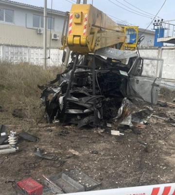 В Макарове на Киевщине взорвался автомобиль на противотанковой мине, пострадали 3 человека. ФОТО