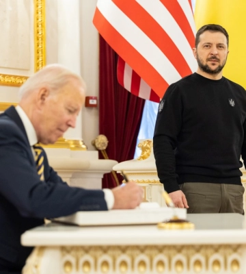 Все меньше американцев ходят, чтобы США передавали оружие Украине, — Reuters