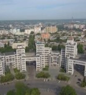 Утром россияне ударили по Харькову: сообщают о попадании по центру