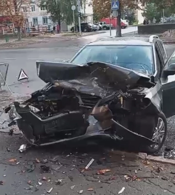 Працюють три «швидкі»: у Луцьку сталася серйозна аварія за участі двох авто