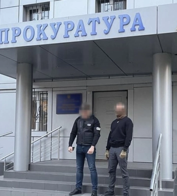 У Дніпрі затримали прокурора: вимагав хабар, щоб &quot;відмазати&quot; обвинуваченого від тюрми