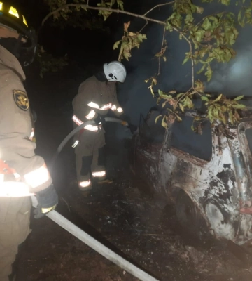 На Рівненщині горів автомобіль