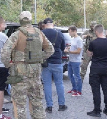 Правоохоронці викрили спробу вбивства власника стоматологічної клініки в Києві (фото, відео)