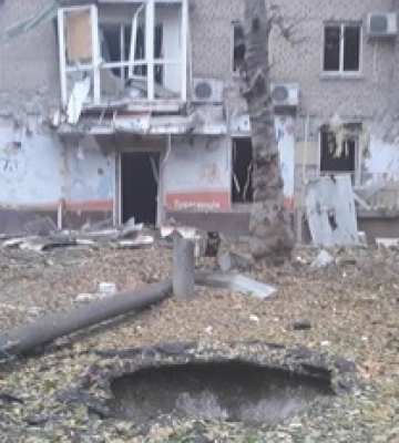Россия ударила утром по жилым домам в центре Херсона: фото