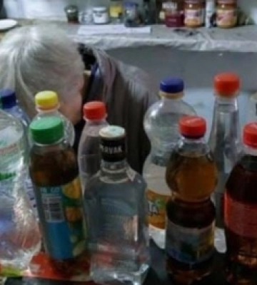 Муніципали дізналися, де у Луцьку продають «ліву» горілку 