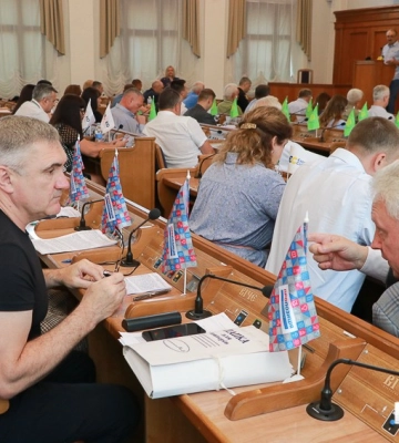 Депутати Кіровоградської обласної ради підтримали призначення керівників кількох закладів освіти