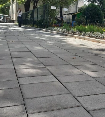 Судитимуть власника будівельної компанії, яка ремонтувала тротуари у Рівному