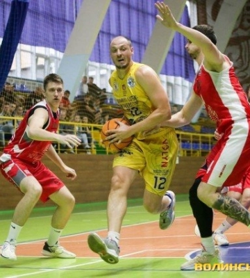 «Старий Луцьк» стартував у новому сезоні Суперліги поразкою від «Рівного»