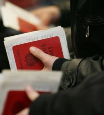 В армию со школьной скамьи - оккупанты передадут личные данные школьников в военкомат