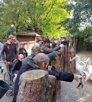 Море позитиву: поранених військових відвезли до зоопарку у Рівному (ФОТО)
