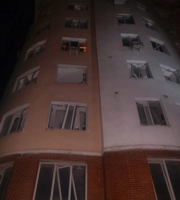 Росія вдарила Оніксами по Одещині: є влучання в припортове зерносховище, пансіонат, пошкоджено житлові будинки