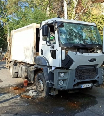 Загарбники обстріляли центр Херсона, двоє поранених