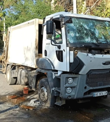 Загарбники обстріляли центр Херсона, двоє поранених