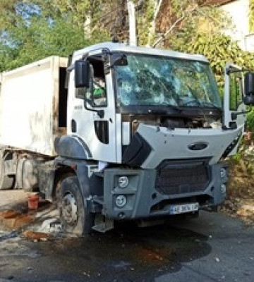 Оккупанты утром нанесли удар по Херсону, есть раненые. Фото