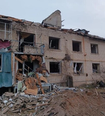 Ворог завдав ракетного удару по селу на Харківщині, двоє постраждалих. ФОТОрепортаж