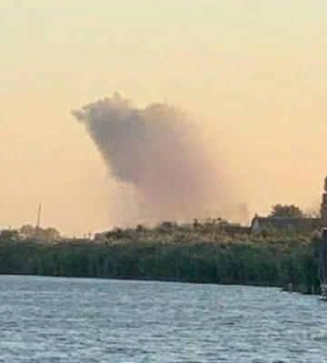 В оккупированном Джанкое раздался взрыв: видны дым и следы от ракеты в небе. ФОТО