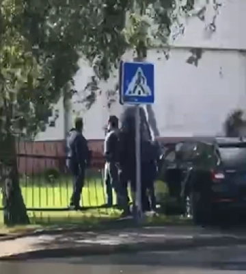 У Луцьку за «ПортCity» автівка влетіла у паркан. Відео