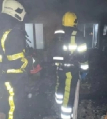 Восьмеро рятувальників гасили пожежу в будинку в Сарнах