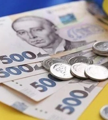 Ощадбанк может снова продлить сроки идентификации для выплат переселенцам в Мелитополе