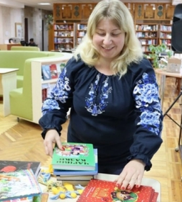 Лучани відправили в бібліотеки Миколаєва понад сотню книг