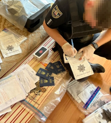 Черкащанин підробляв документи призовникам і переправляв їх, як багатодітних батьків, за кордон