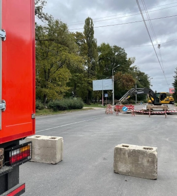 На вулицях у бік центру Полтави велики затори через ремонт