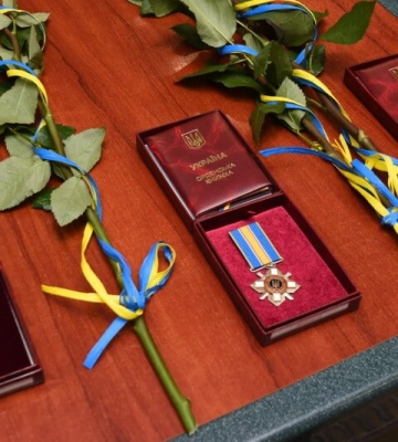 Міський голова вручив державні нагороди родичам загиблих захисників (Фото)