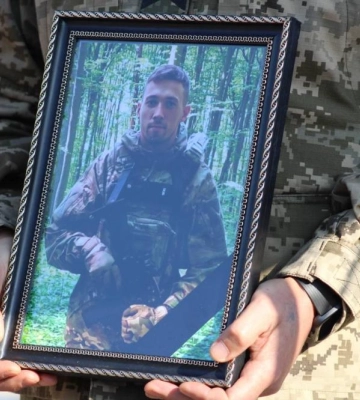 У Рівному попрощалися з 27-річним Ервіном Засанським, який загинув на війні (ВІДЕО)