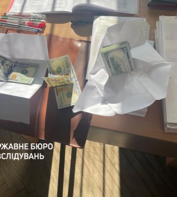 Заступниця голови лікарської комісії на Львівщині намагалася з&#039;їсти хабар