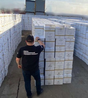 У порту Рені виявили майже мільйон пачок безакцизних сигарет