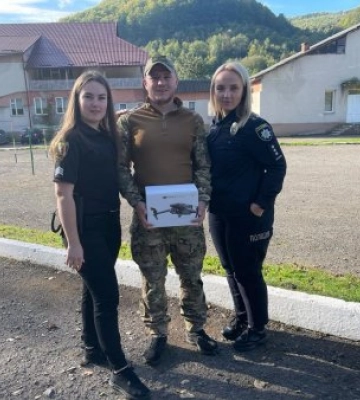 Поліцейські Закарпаття провели повчальну годину для гімназистів