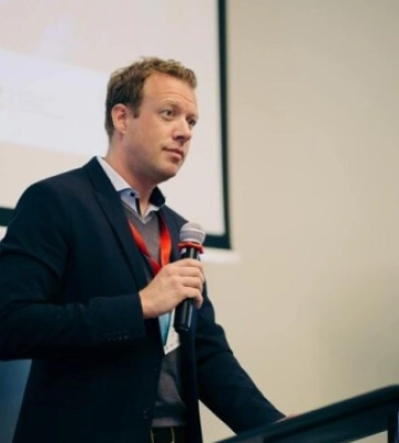 Директор GIZ відвідав відремонтовану за підтримки U-LEAD школу у Чернігові