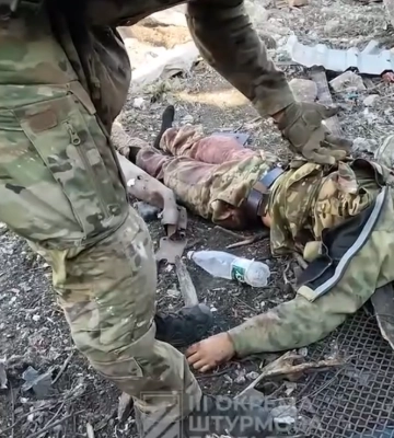 Українські штурмовики взяли у полон російського майора (ВІДЕО)