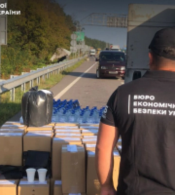 На Київщині  правоохоронці припинили роботу підпільного виробництва алкоголю